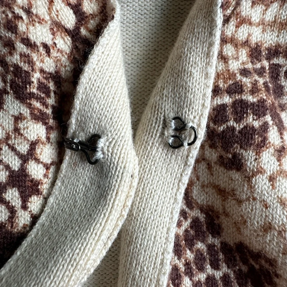 Women's Snake Print Top - Picture 3 of 14